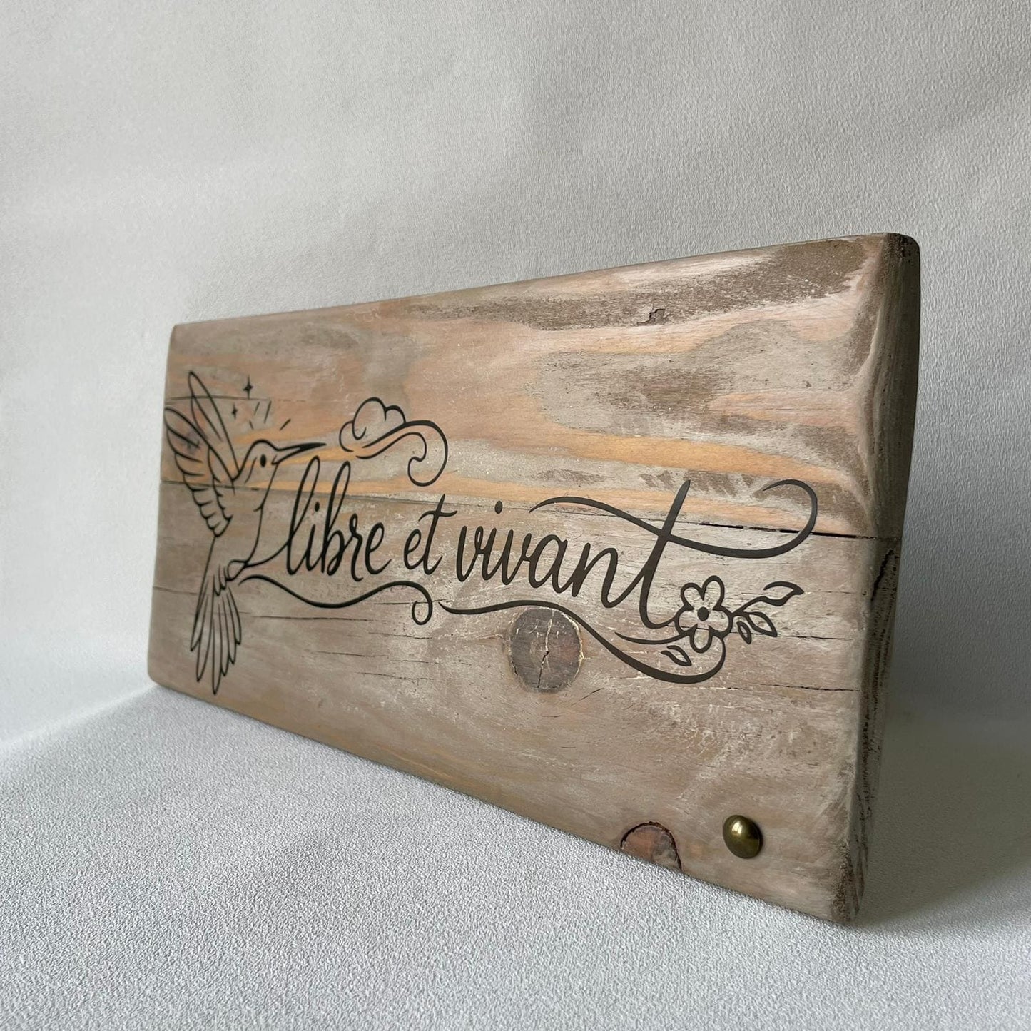 Pancarte en bois – LIBRE ET VIVANT