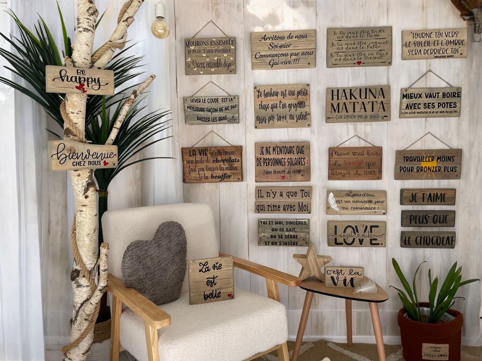 salon-decoration-originale-de-pancarte-en-bois-ecriture du sourire